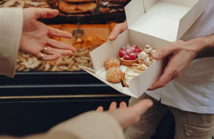 Liste de matériel pour pâtisserie : emballages essentiels pour la vente à emporter